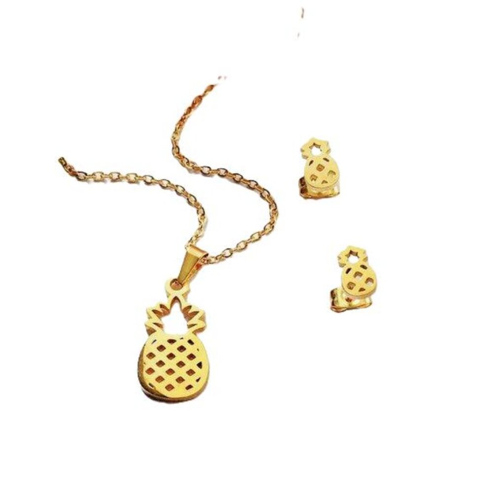 NEW- PENDANT NECKLESS AND EARRING SET